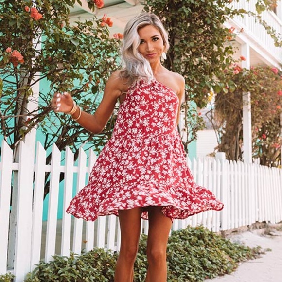 One shoulder floral red dress! - Picture 2 of 5